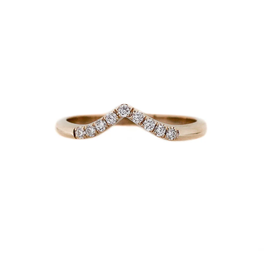 14k Yellow Gold Point band with  0.135ct of round brilliant cut Canadian diamond studded on a curve